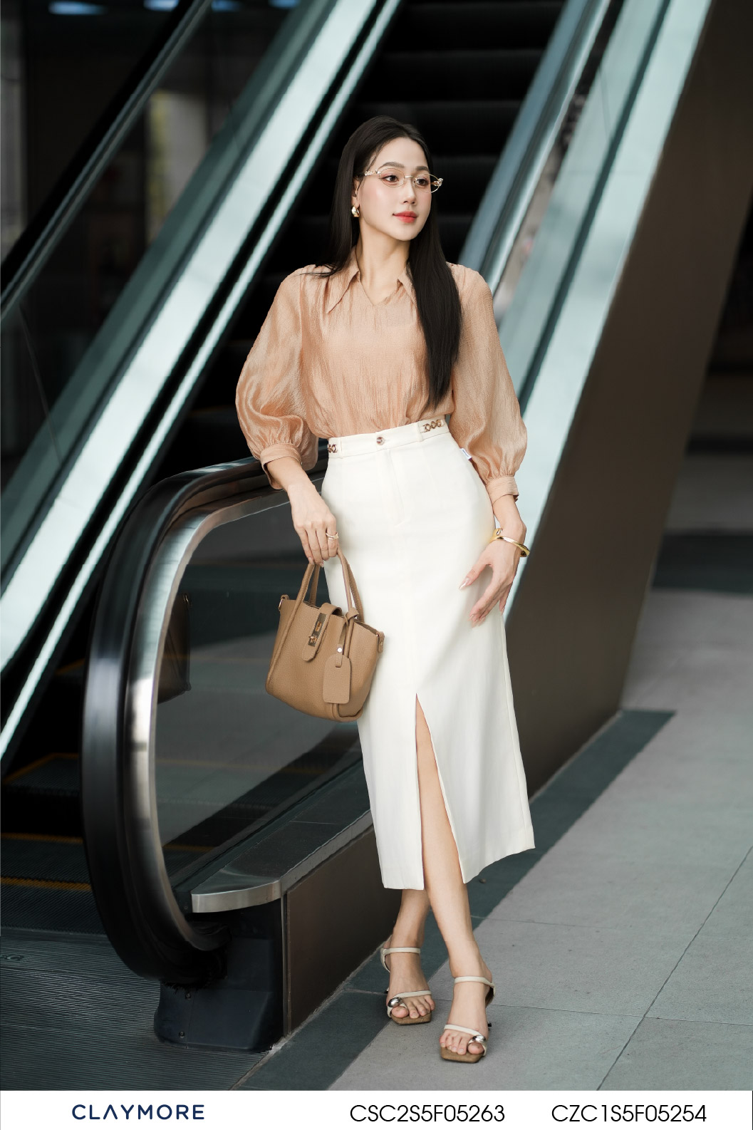 Chân váy cạp trang trí