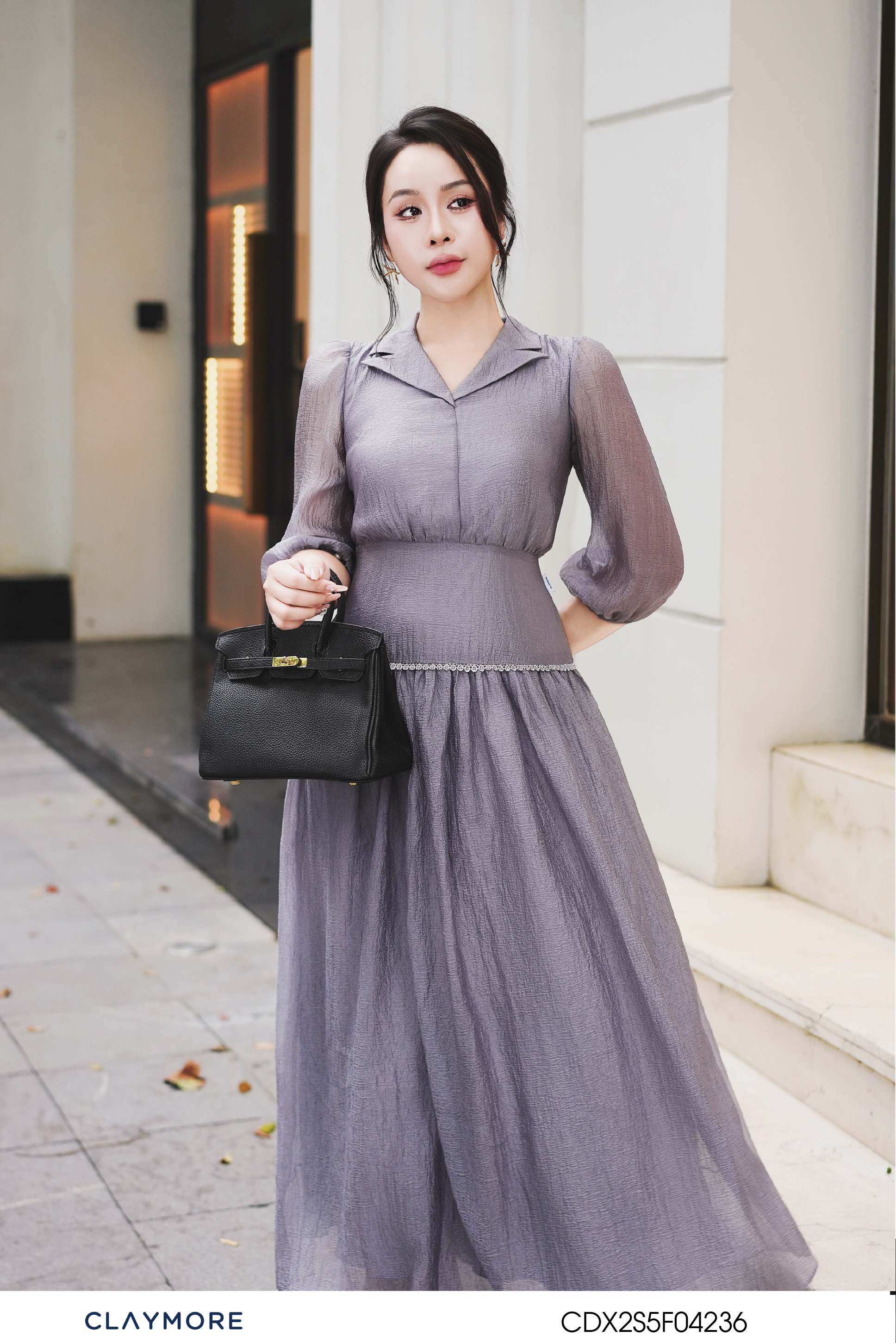 Đầm cổ vest phối ren