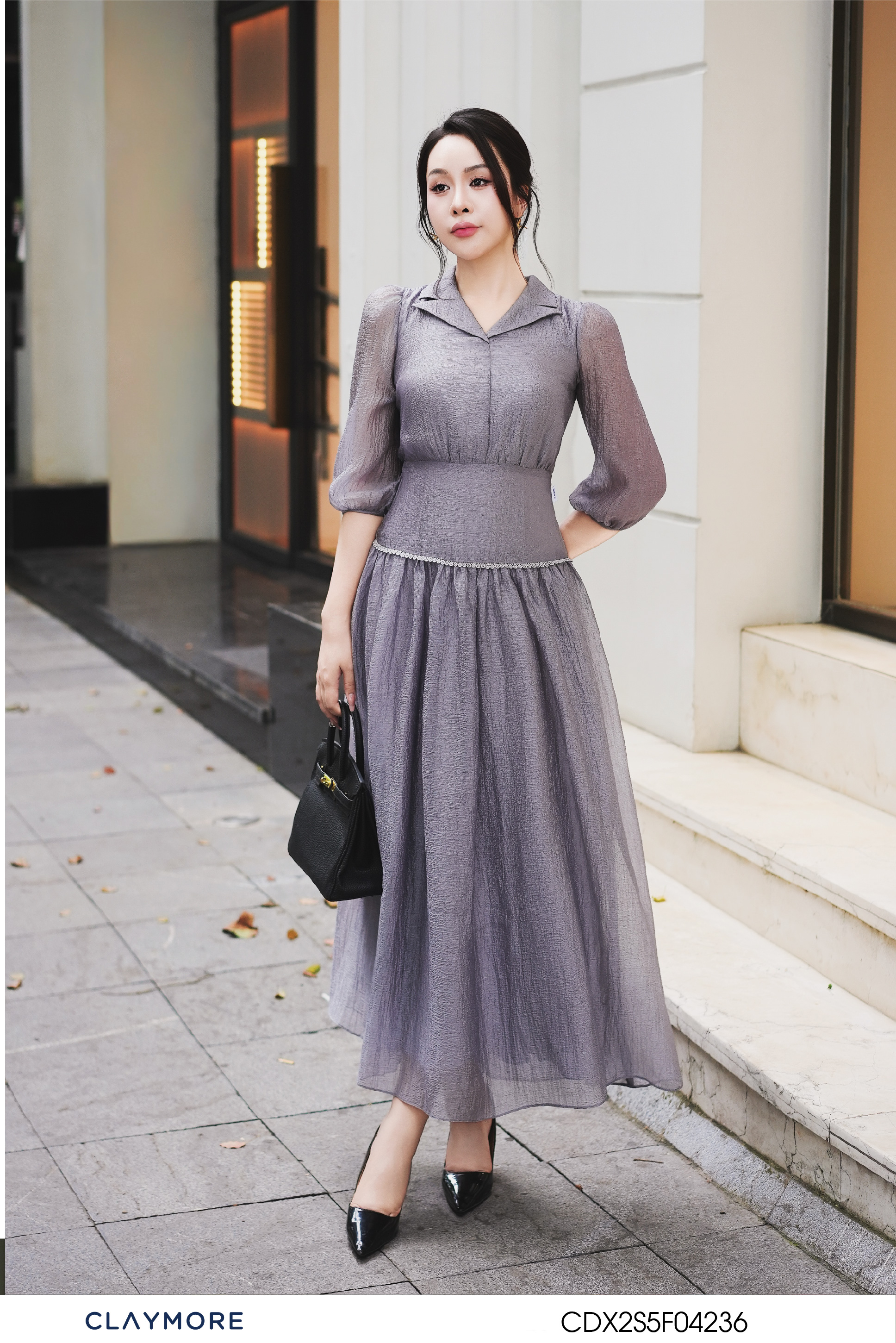 Đầm cổ vest phối ren