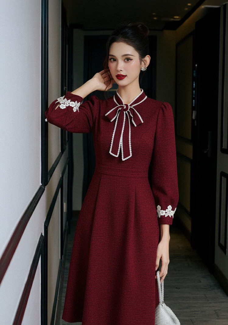 Đầm xếp ly cổ nơ