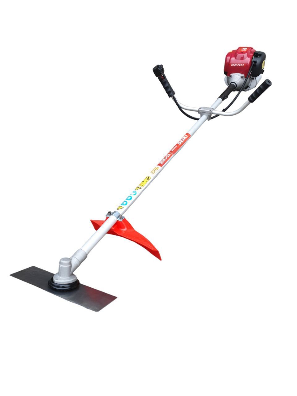 Máy cắt cỏ Seiki GX35 Có Gì Hơn Các Loại Máy Cắt Cỏ Rẻ Tiền?