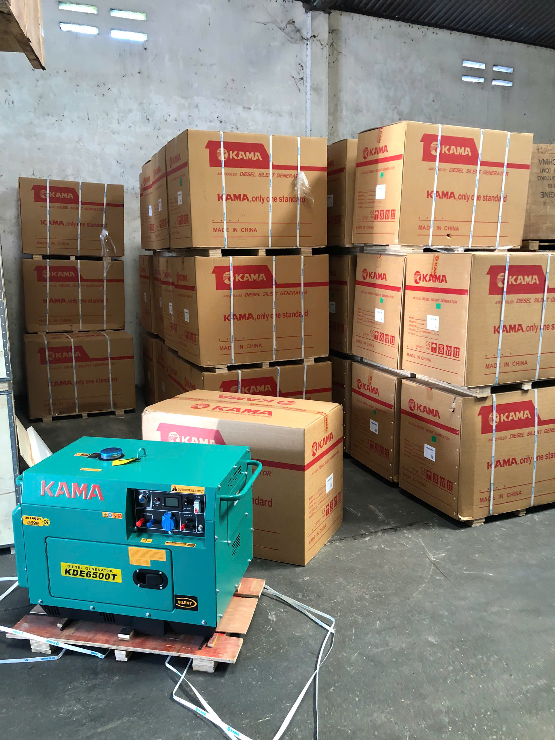 Mat-Dien-Dot-Ngot-Luc-Dang-Kinh-Doanh-KAMA-6500T-5KW-Giup-Cua-Hang-Hoat-Dong-On-Dinh-Ra-Sao--1.jpg