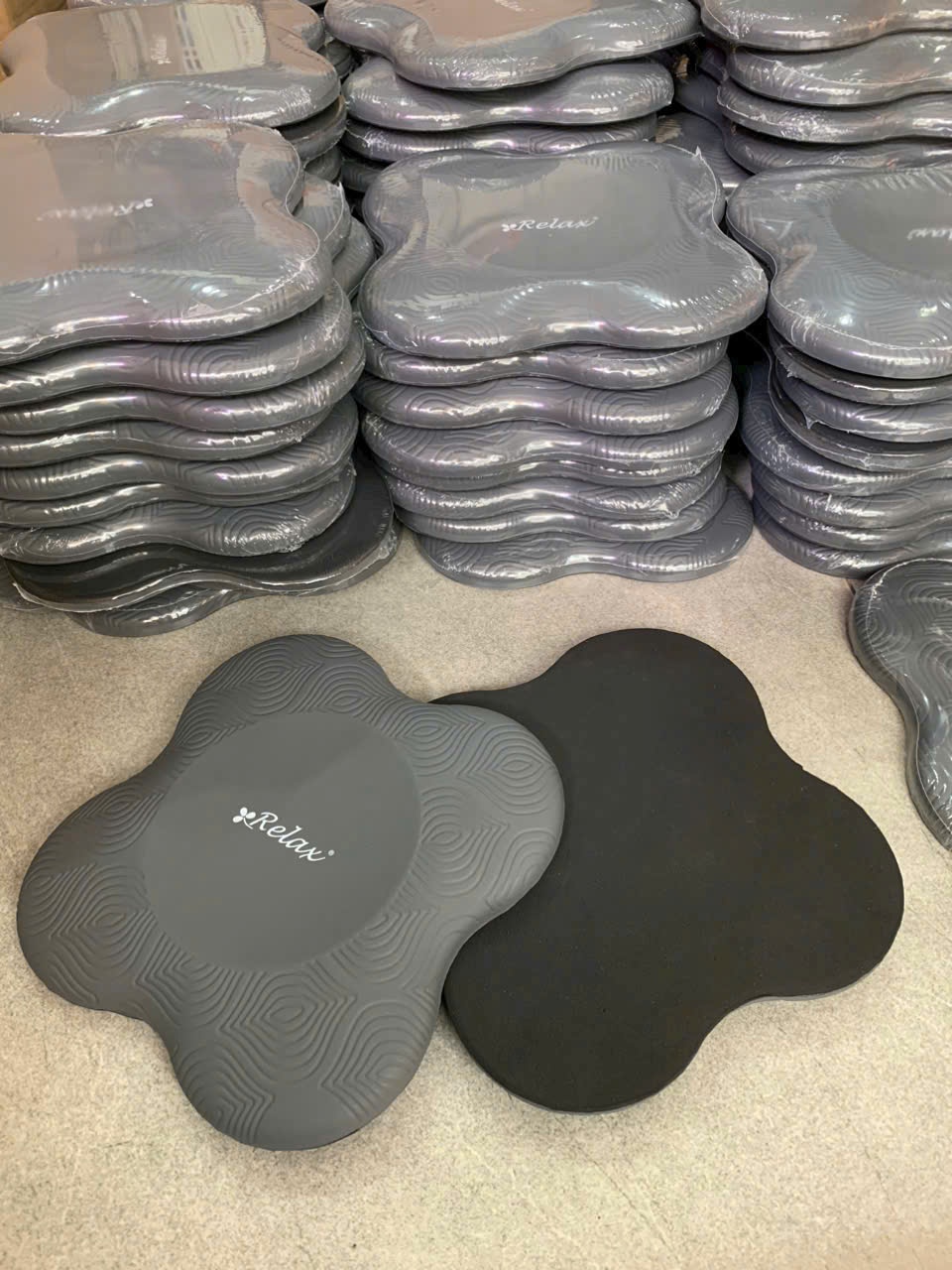 Đệm kê đầu gối giảm đau tập yoga - Yoga Pad (Cặp)