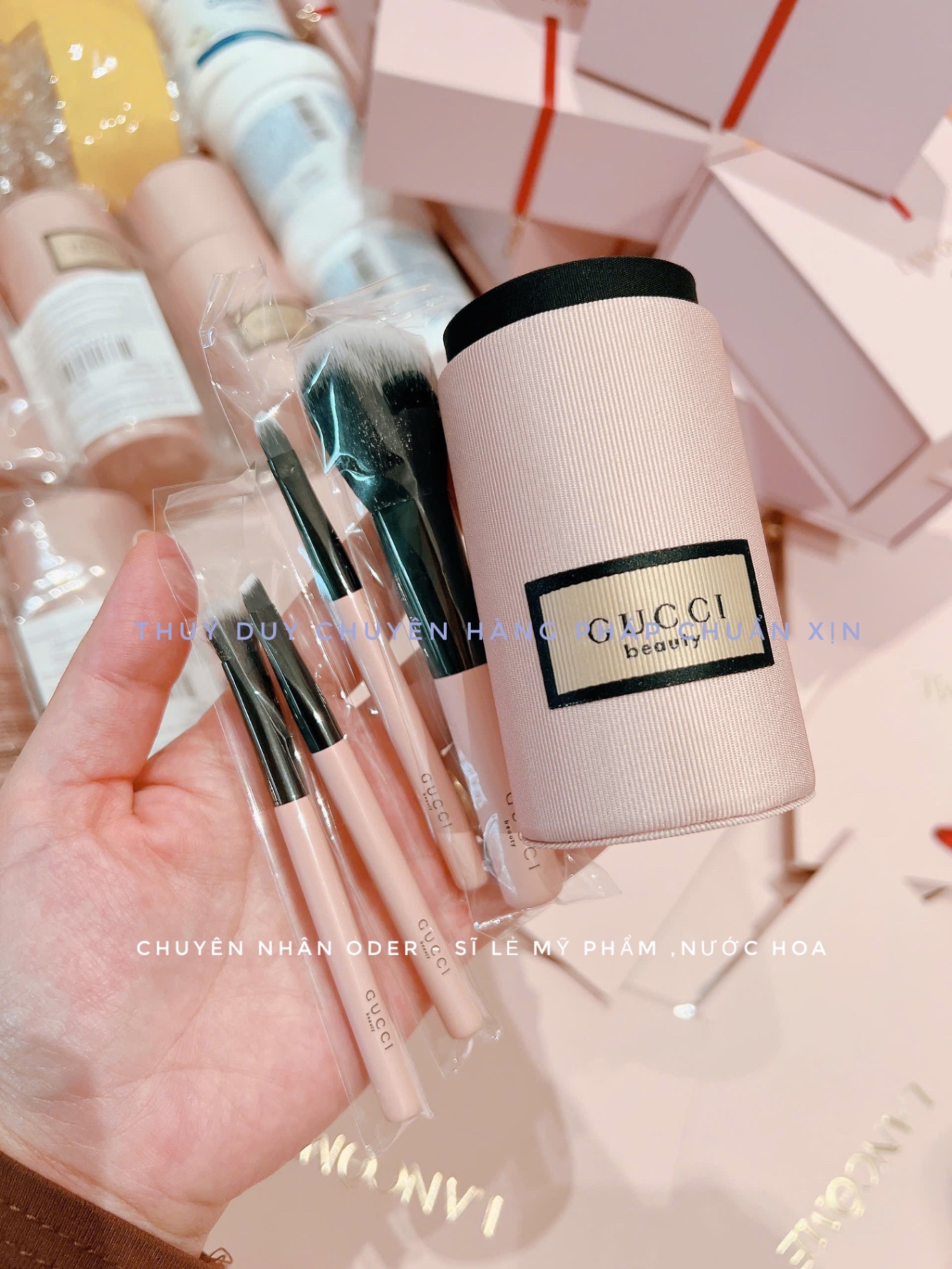 SÉT CỌ TRANG ĐIỂM MINI GUCCI KÈM HỘP XINH IU