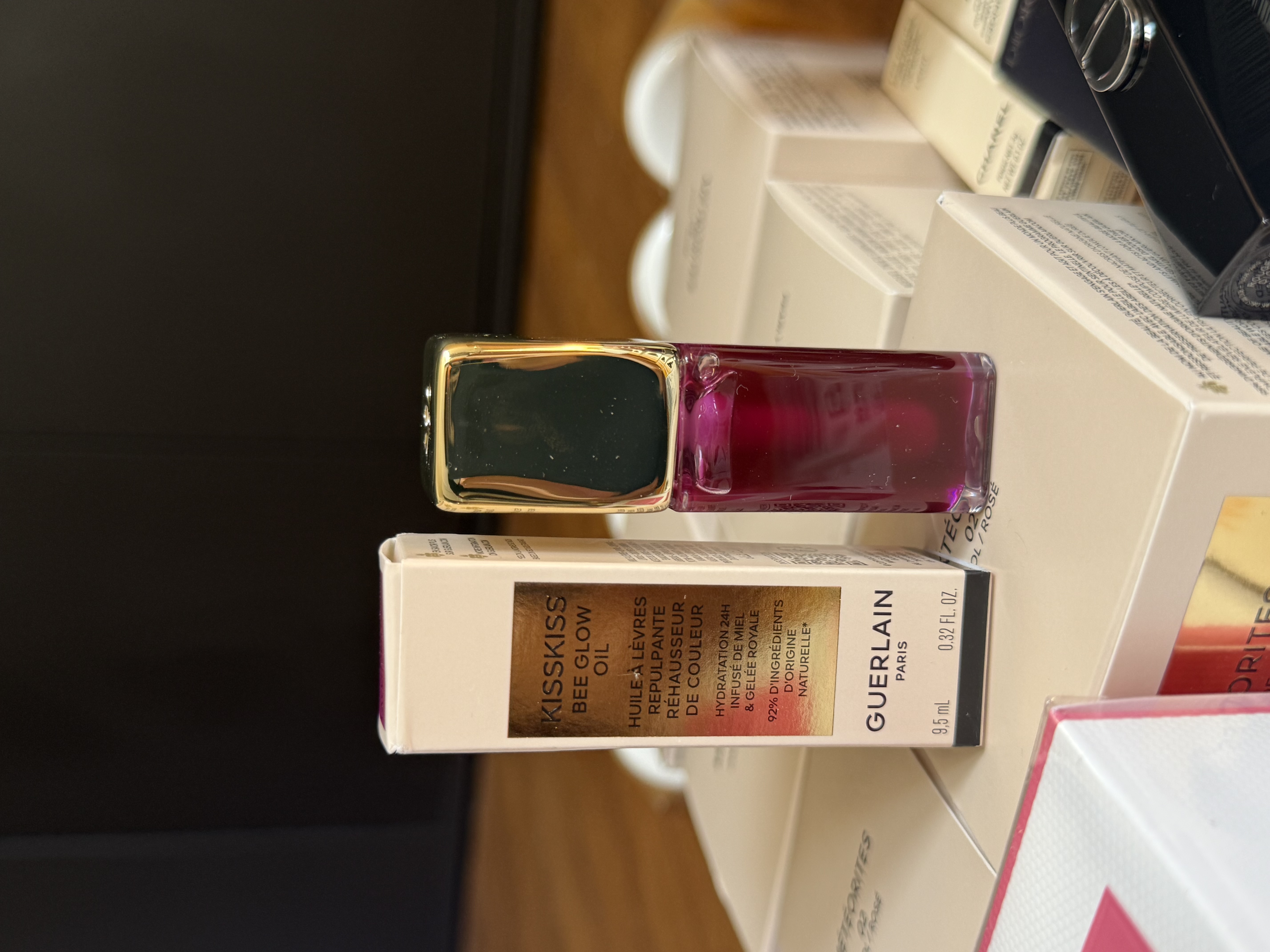 SON DƯỠNG MÔI KISSKISS BEE GLOW OIL GUERLAIN màu 809