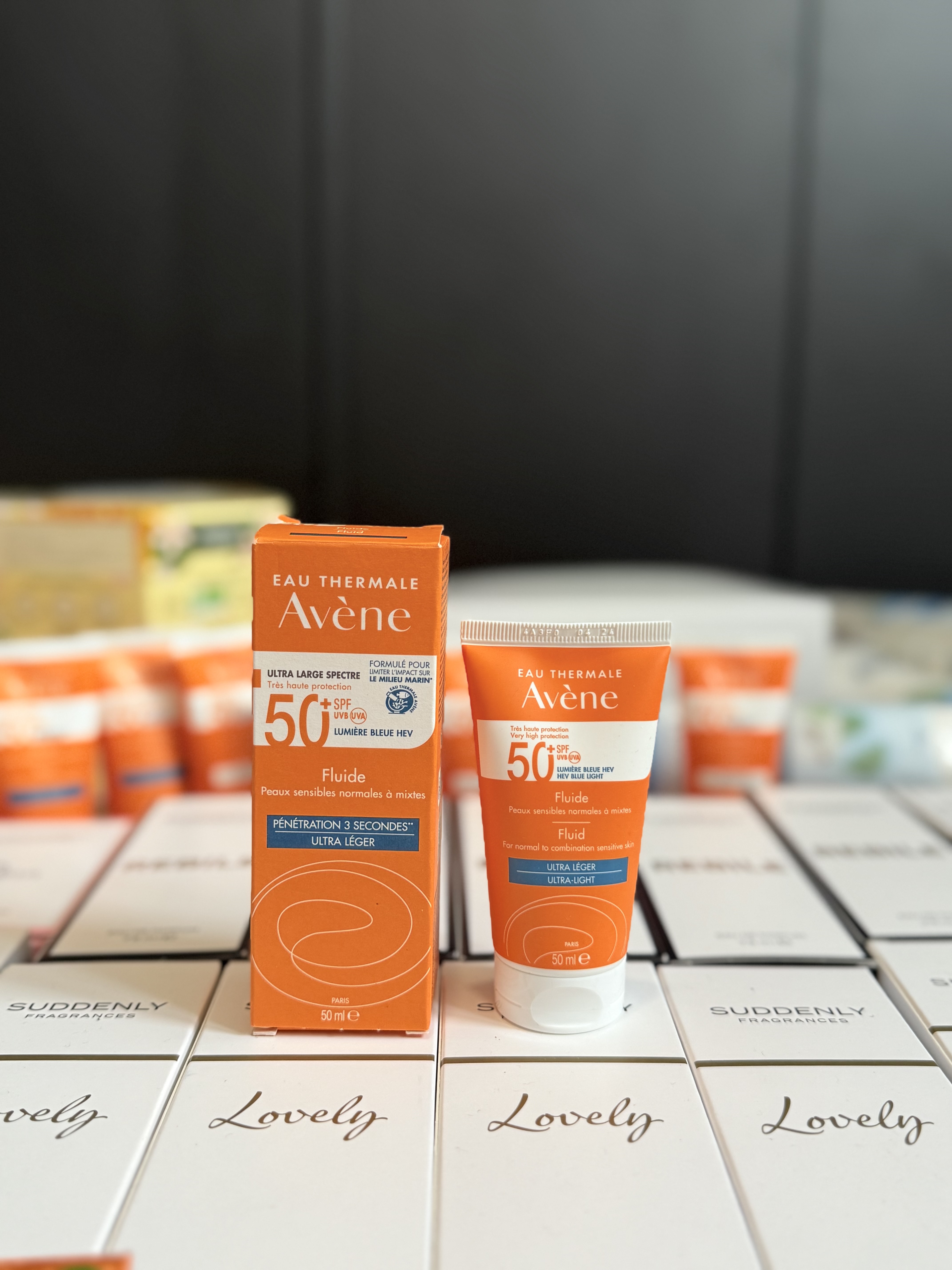 TUÝP KEM CHỐNG NẮNG AVENE FLUIDE da hỗn hợp ,thiên dầu 50ml