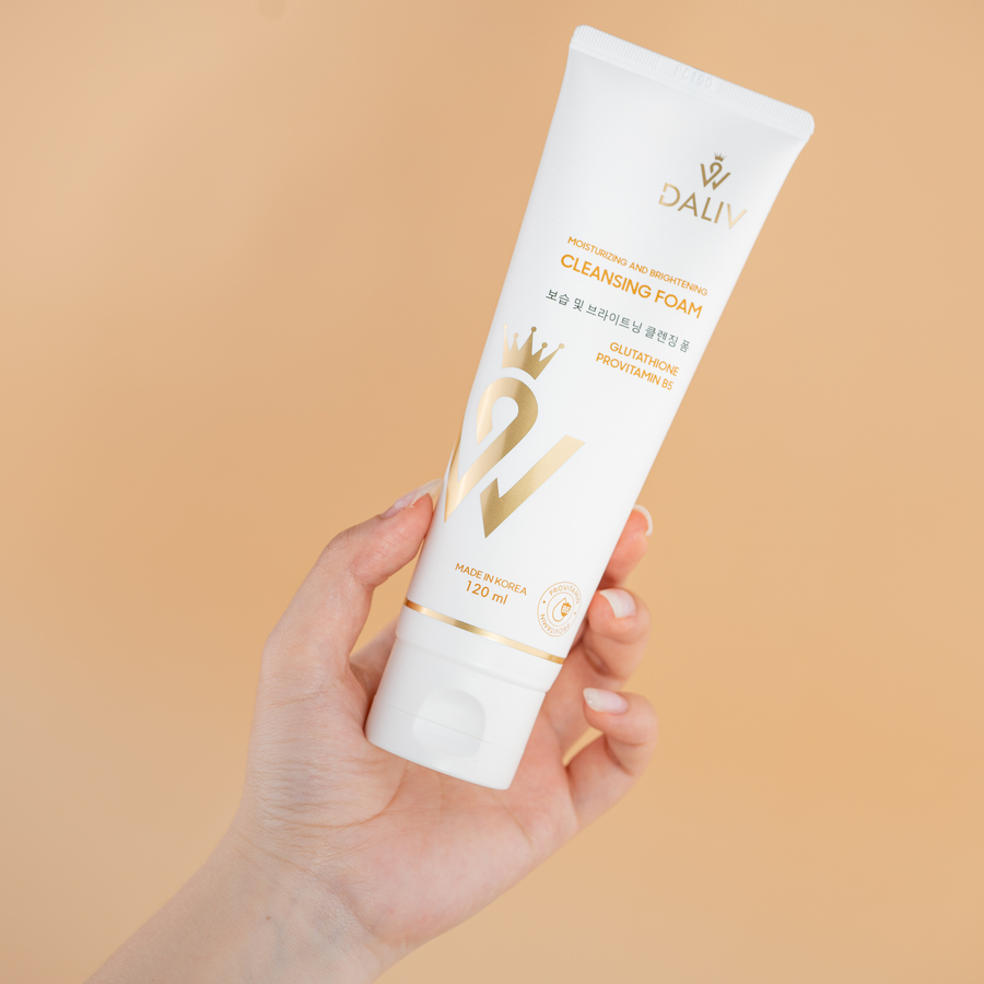 Sữa rửa mặt Daliv dưỡng ẩm, làm sáng da 120ML 2