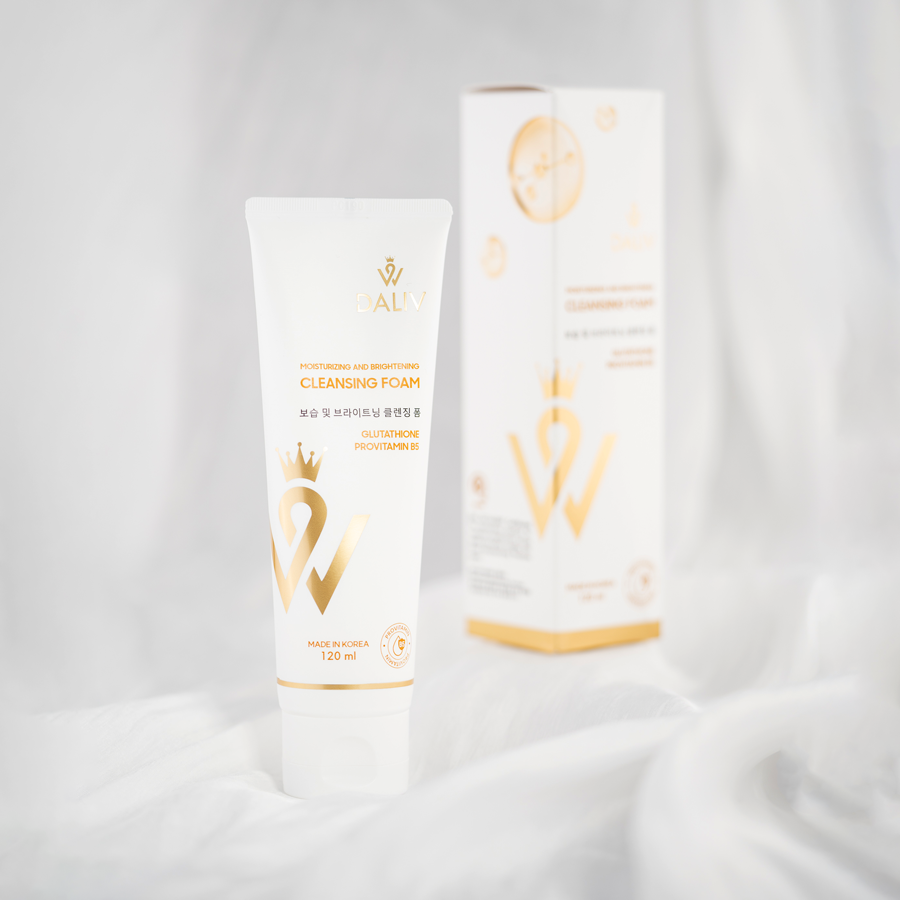 Sữa rửa mặt Daliv dưỡng ẩm, làm sáng da 120ML 1