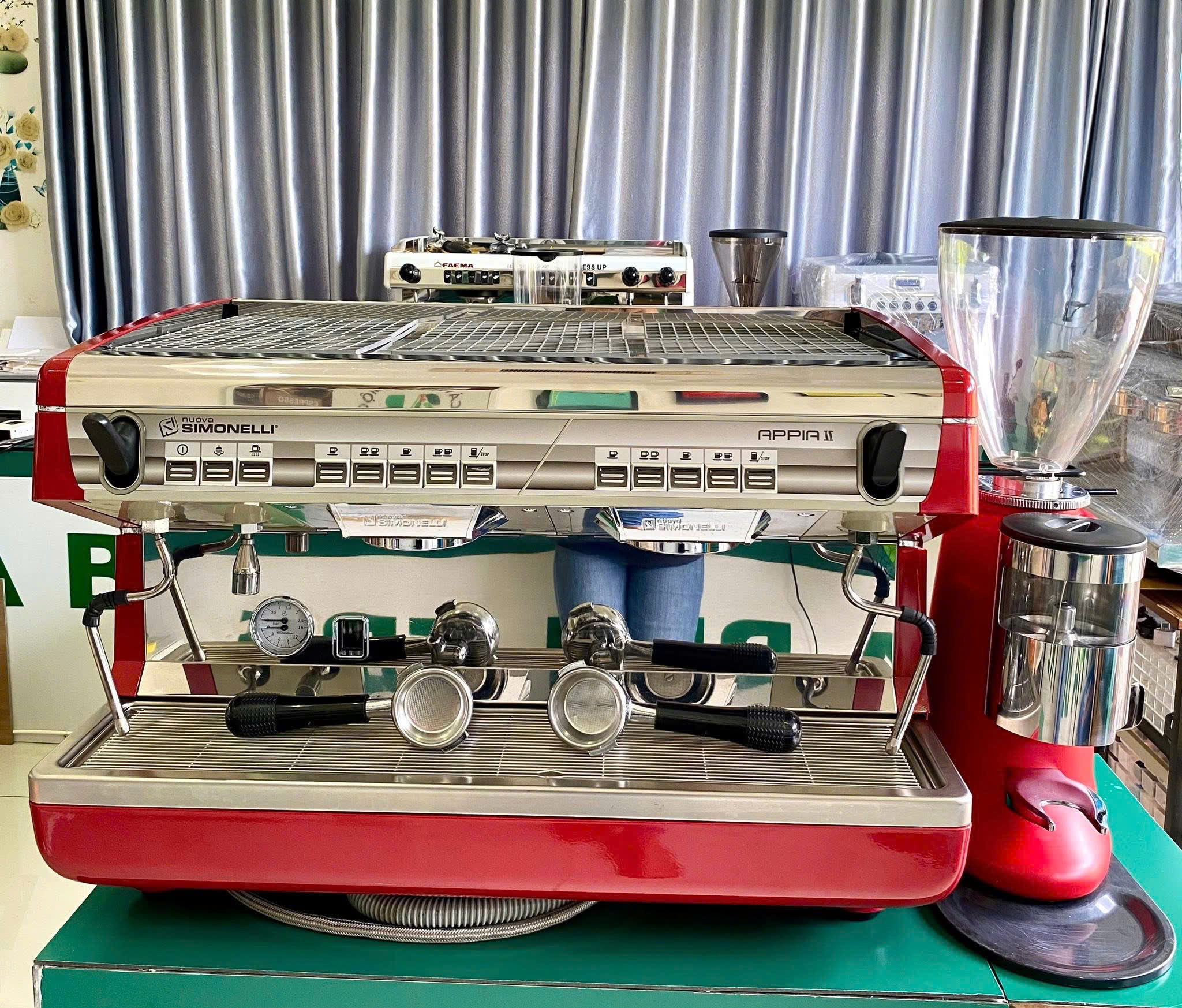 Máy Pha Cà Phê Nuova Simonelli Appia 2 + Máy xay Carimali C5 - New 95%
