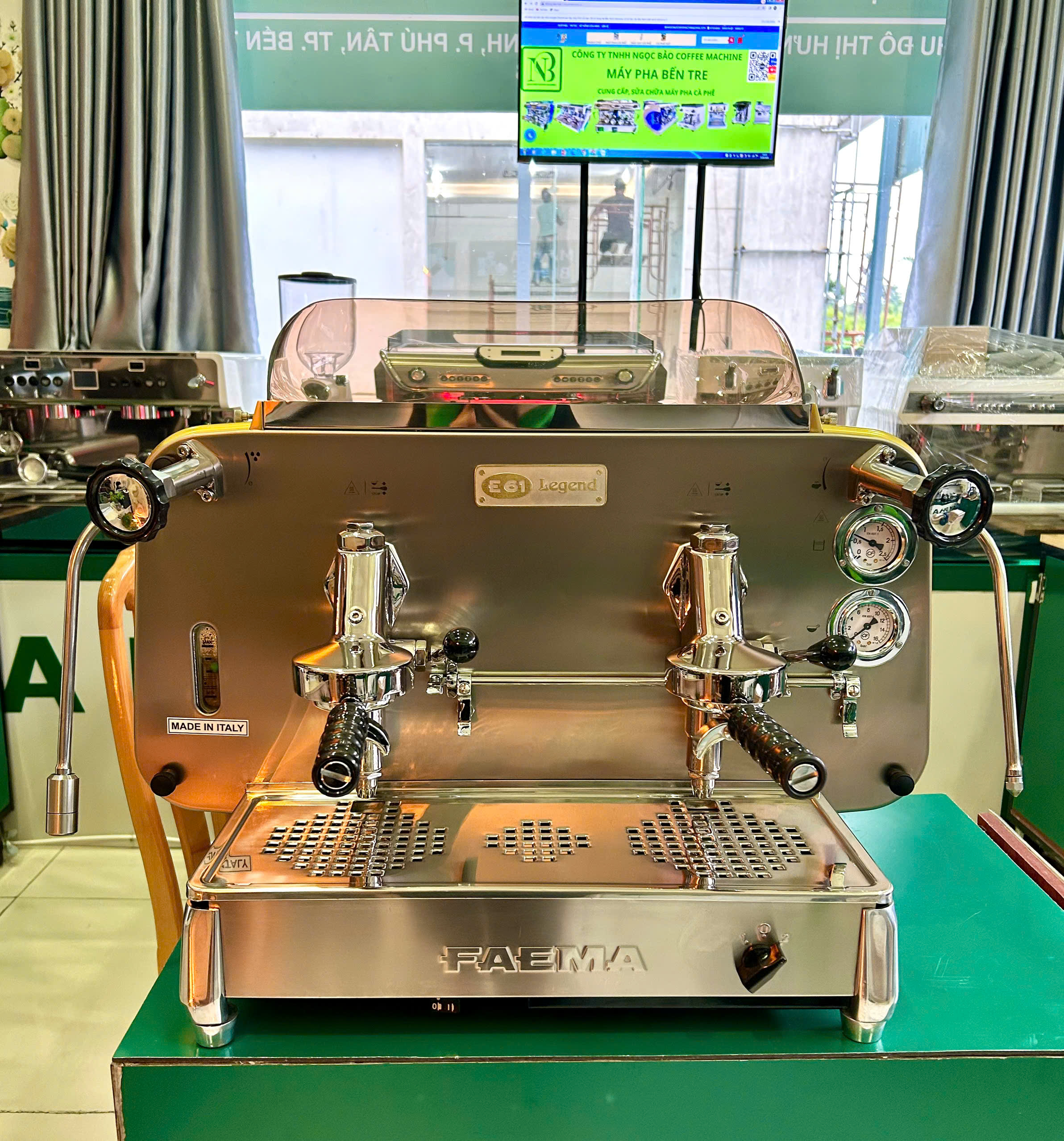 Máy pha cafe Faema E61 Legend (like new 95%)