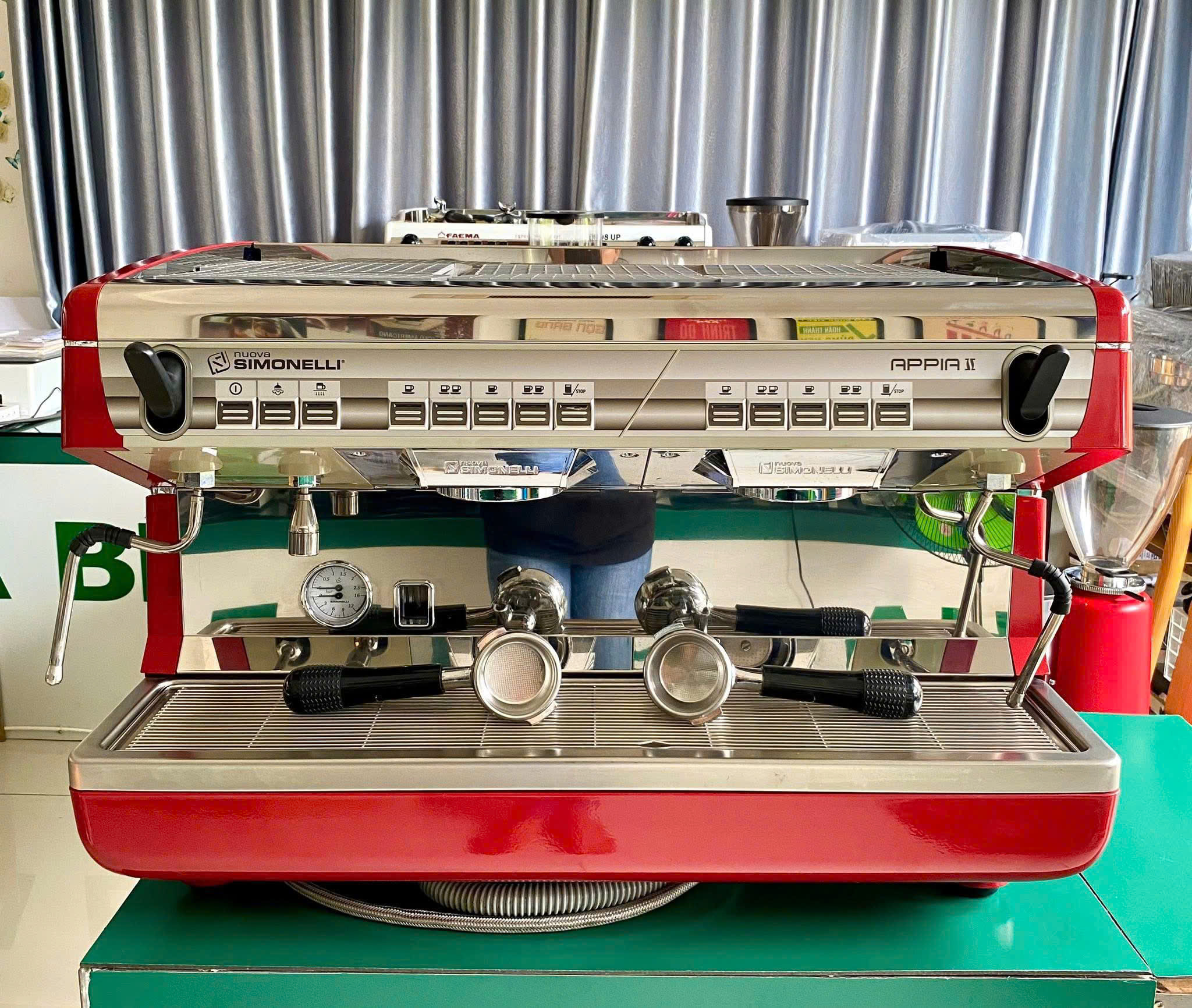 May-Pha-Ca-Phe-Nuova-Simonelli-Appia-2-May-xay-Carimali-C5-New-95-.jpg