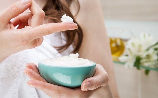 Mụn trứng cá, loại kem dưỡng ẩm nào dành cho bạn ?