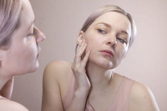 Glycolic acid là gì? Công dụng, cách dùng và tác dụng phụ