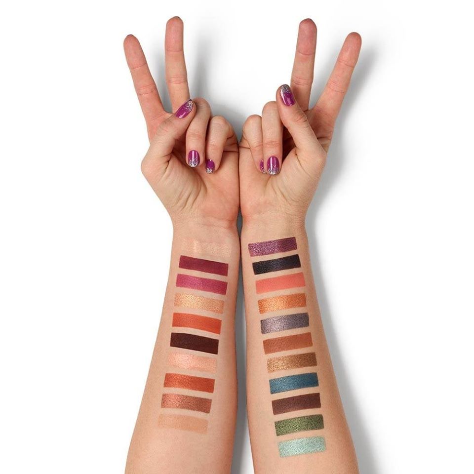 Biến hóa cô nàng cá tính với bảng Phấn Mắt Urban Decay