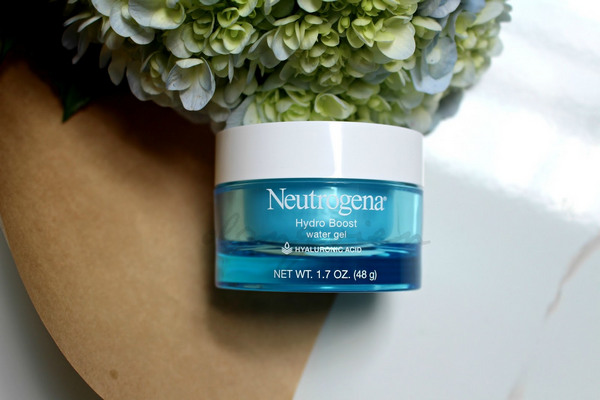 Thành phần chính của kem dưỡng ẩm Neutrogena Hydro Boost Water Gel