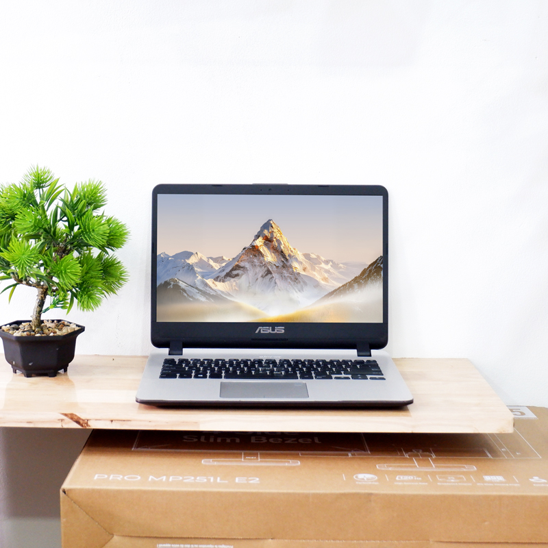 Laptop Cũ Asus Vivobook I4 i3-8130U/8GB/120G