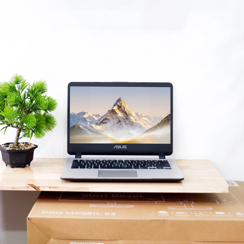 Laptop Cũ Asus Vivobook I4 i3-8130U/8GB/120G