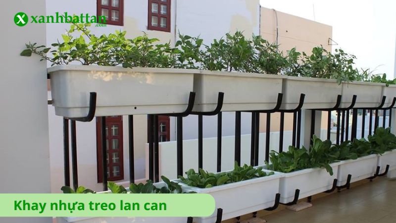 Khay nhựa treo lan can