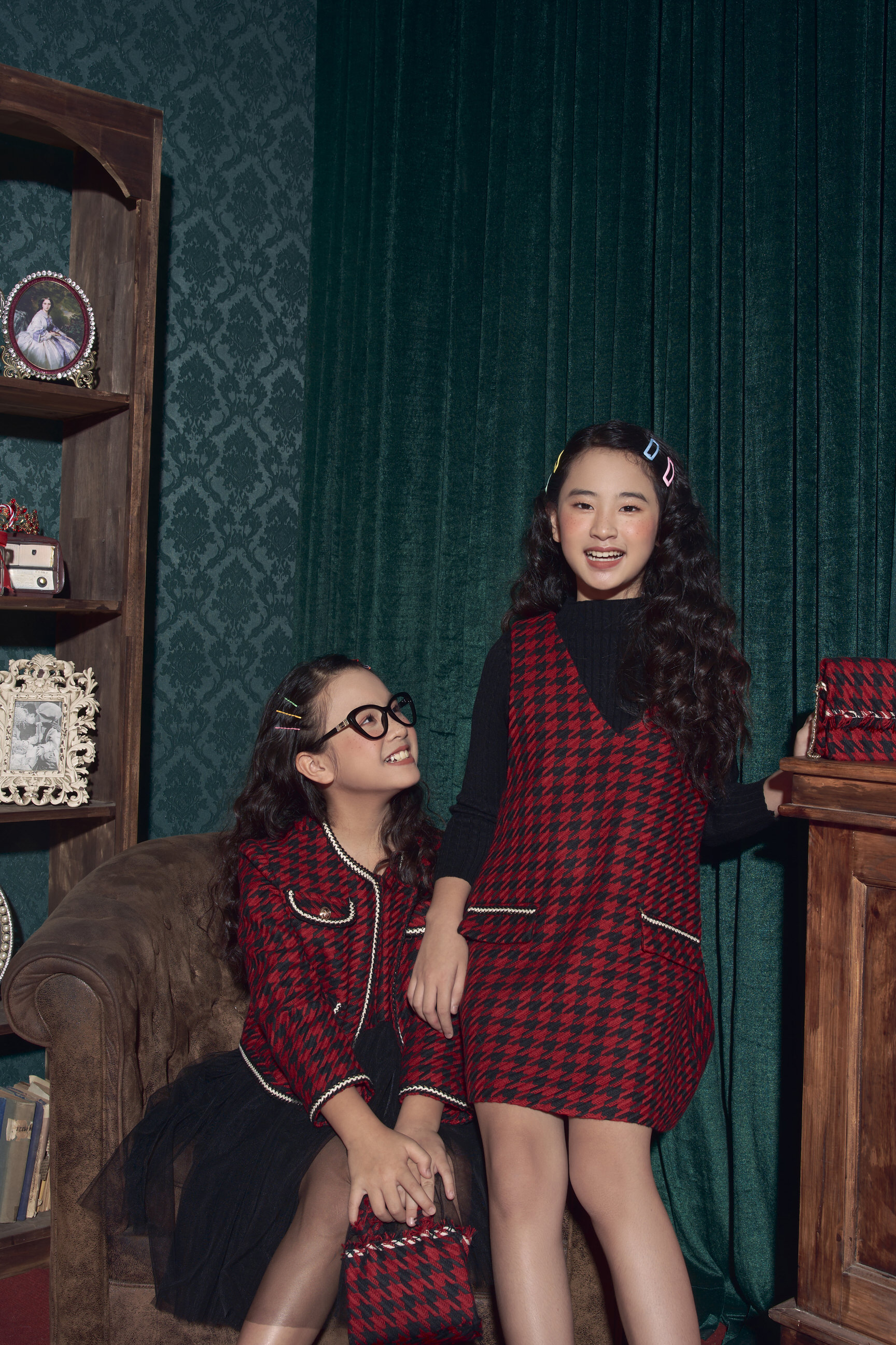 Đầm Tweed Cổ V 41G1056-8-K12W22