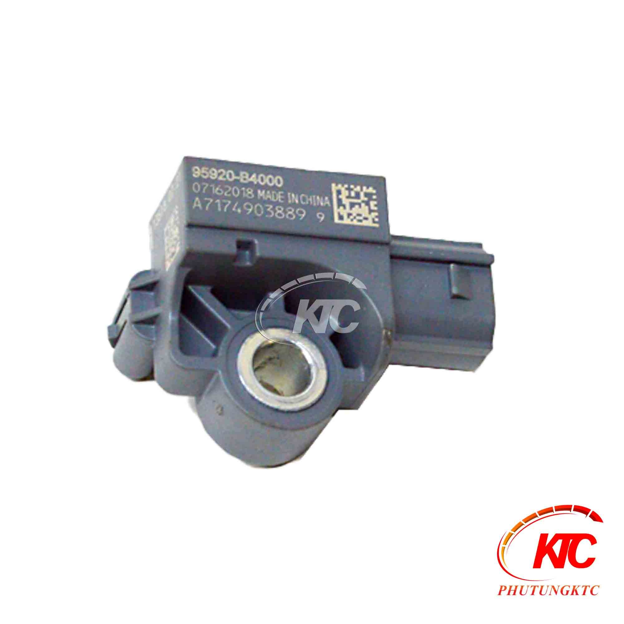 Cảm biến va chạm hãng HYUNDAI, 95920B4000