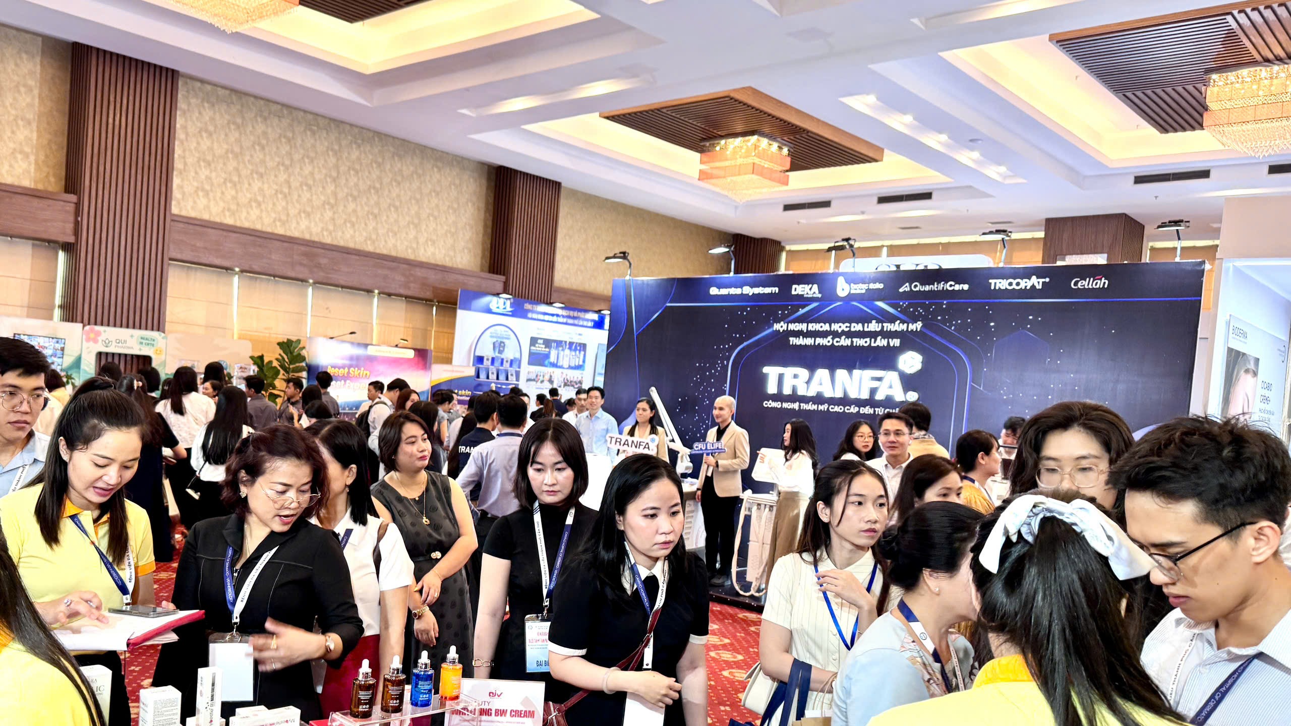 CHUC-MUNG-HOI-NGHI-KHOA-HOC-DA-LIEU-THAM-MY-THANH-PHO-CAN-THO-LAN-THU-VII-NAM-2025-THANH-CONG-TOT-DEP-_z7183121256941_d522f7e40a829b5490560a8c335a6106.jpg
