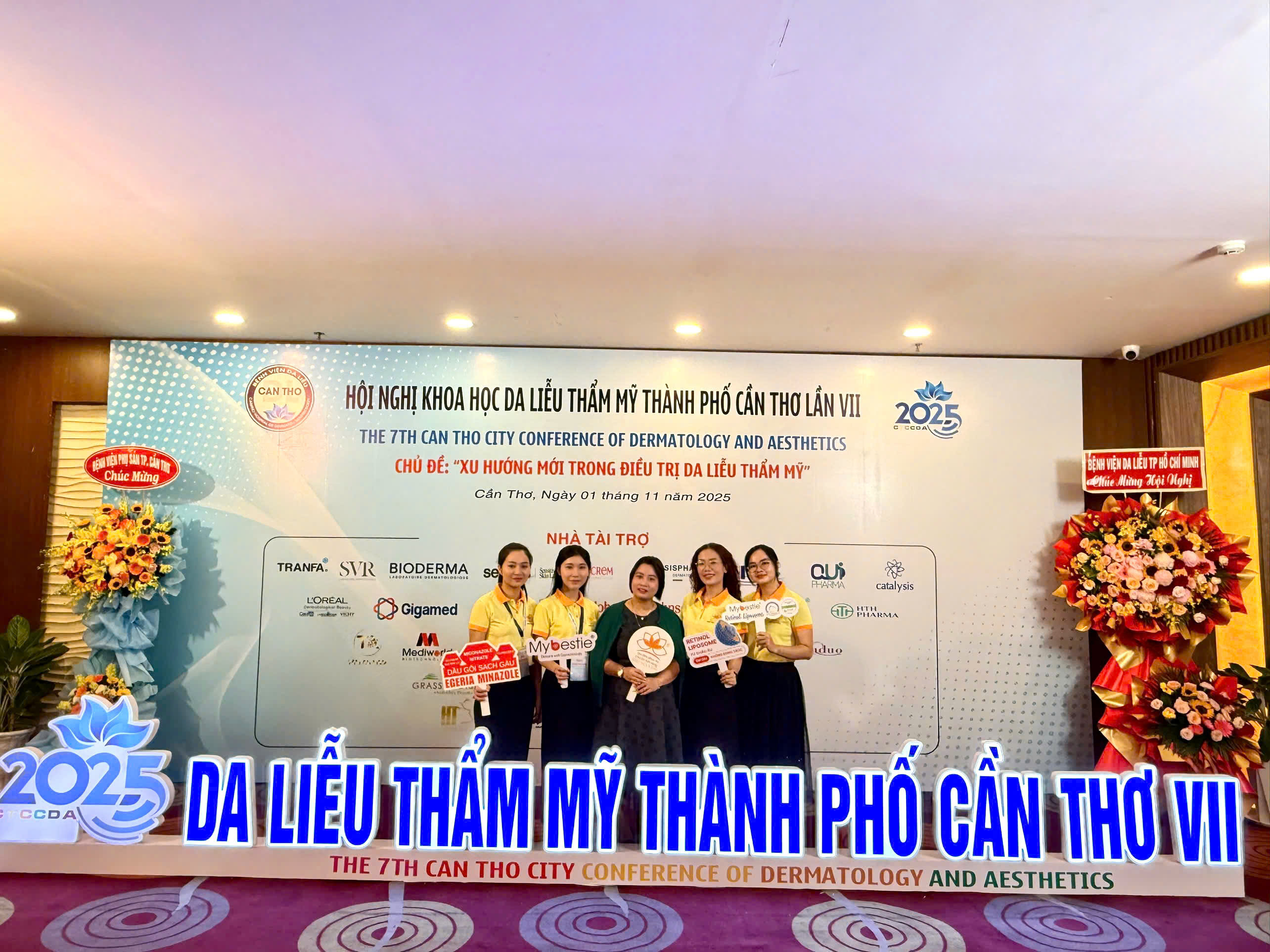 CHUC-MUNG-HOI-NGHI-KHOA-HOC-DA-LIEU-THAM-MY-THANH-PHO-CAN-THO-LAN-THU-VII-NAM-2025-THANH-CONG-TOT-DEP-_z7183278411325_aeae3317e591f5af2cc7faa7261806d1.jpg