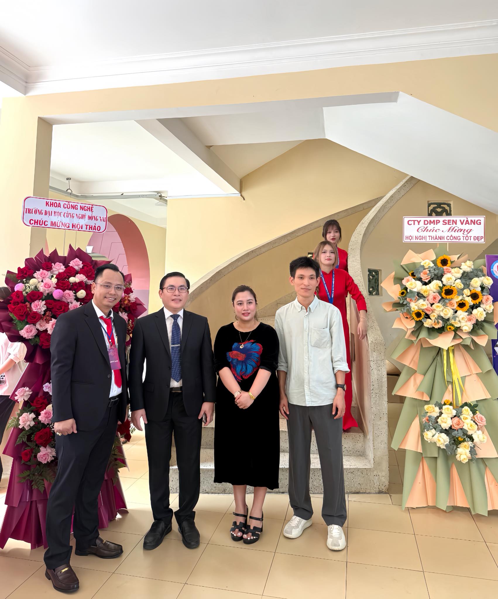 Cong-ty-DMP-Sen-Vang-chuc-mung-Hoi-thao-khoa-hoc-Cham-Soc-Da-Co-Ban-Va-Chuyen-Sau-Trong-Thuc-Hanh-Da-Lieu-Tham-My-2026-dien-ra-thanh-cong-tot-dep--3.jpg