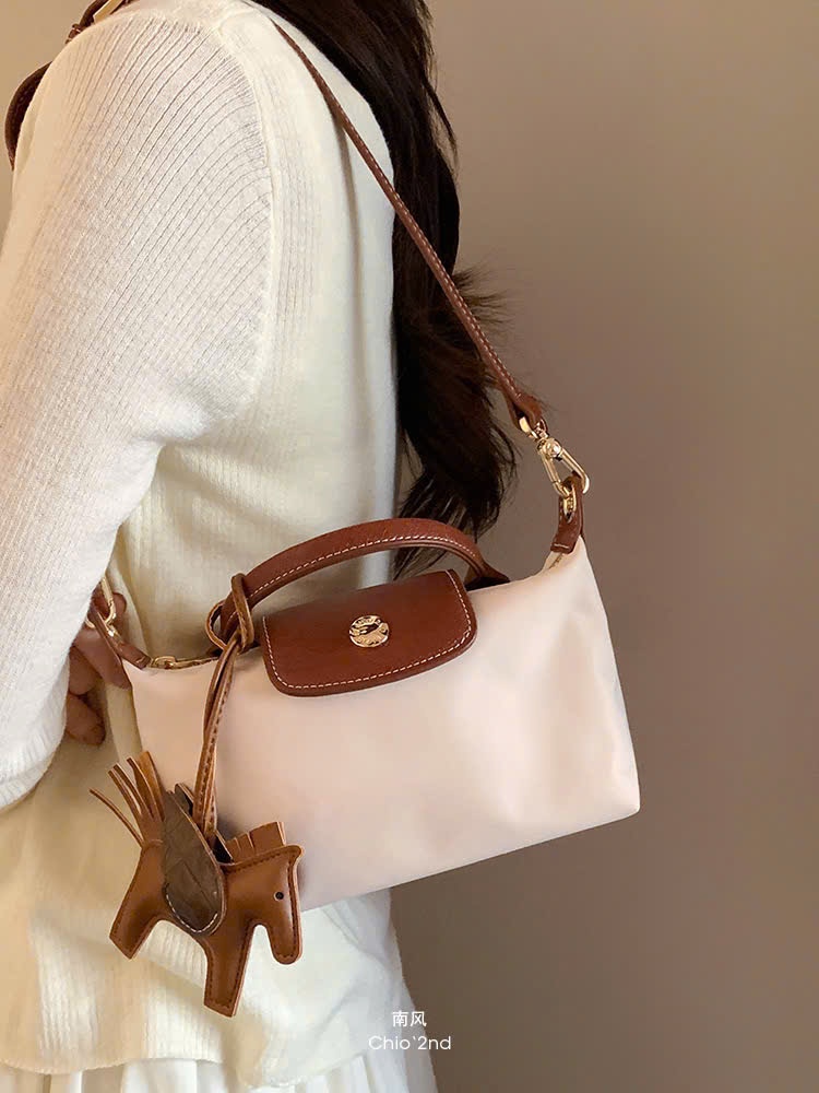 HS124# Túi Chio'2nd charm ngựa