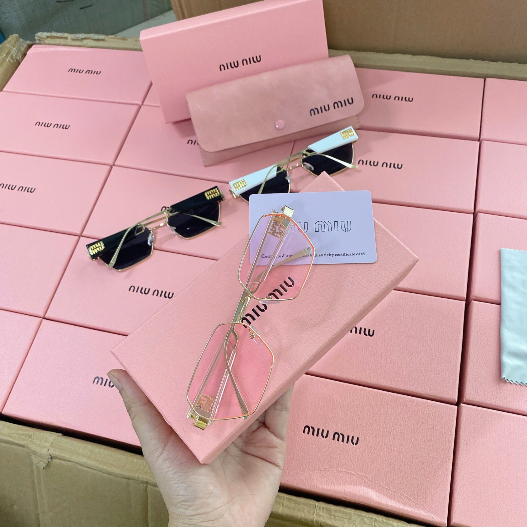 1405# Kính thời trang Miu miu