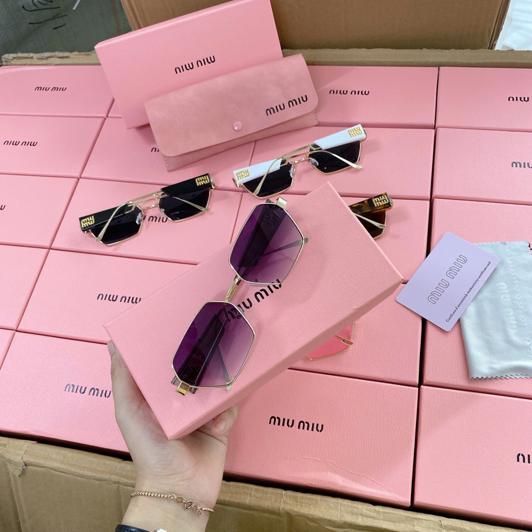 1405# Kính thời trang Miu miu