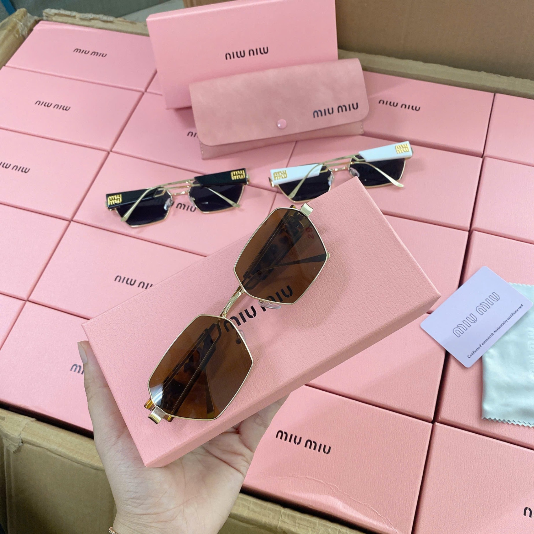 1405# Kính thời trang Miu miu