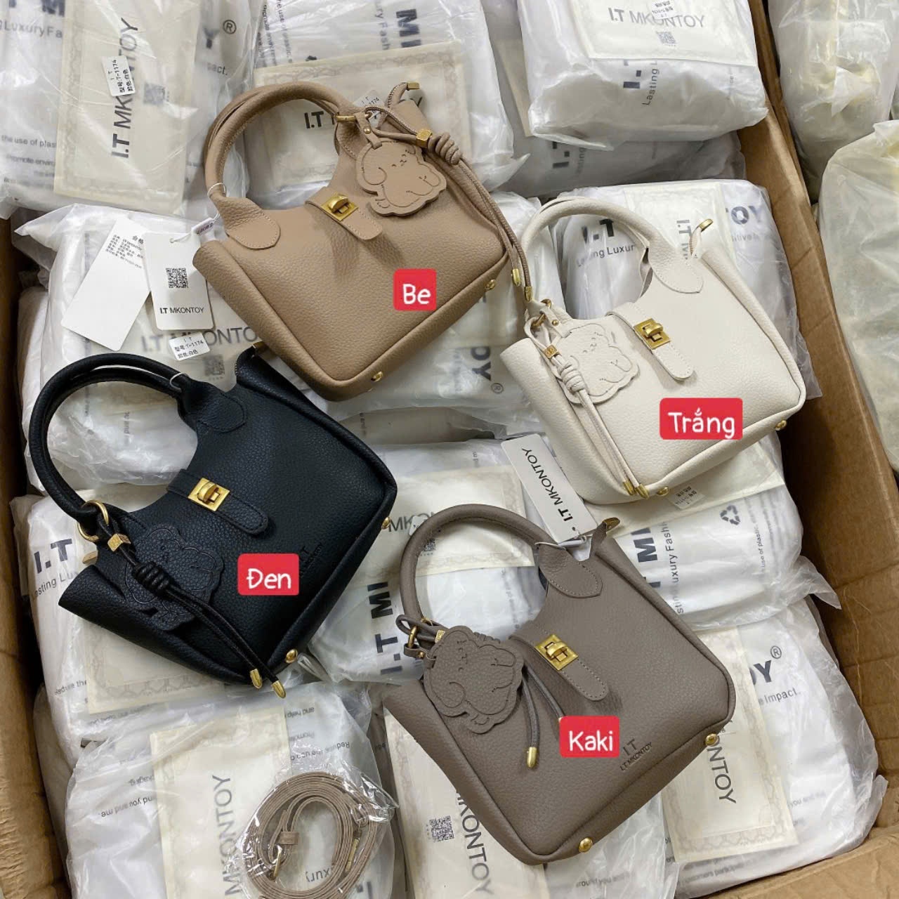 1174# Túi I.T Tote kèm charm