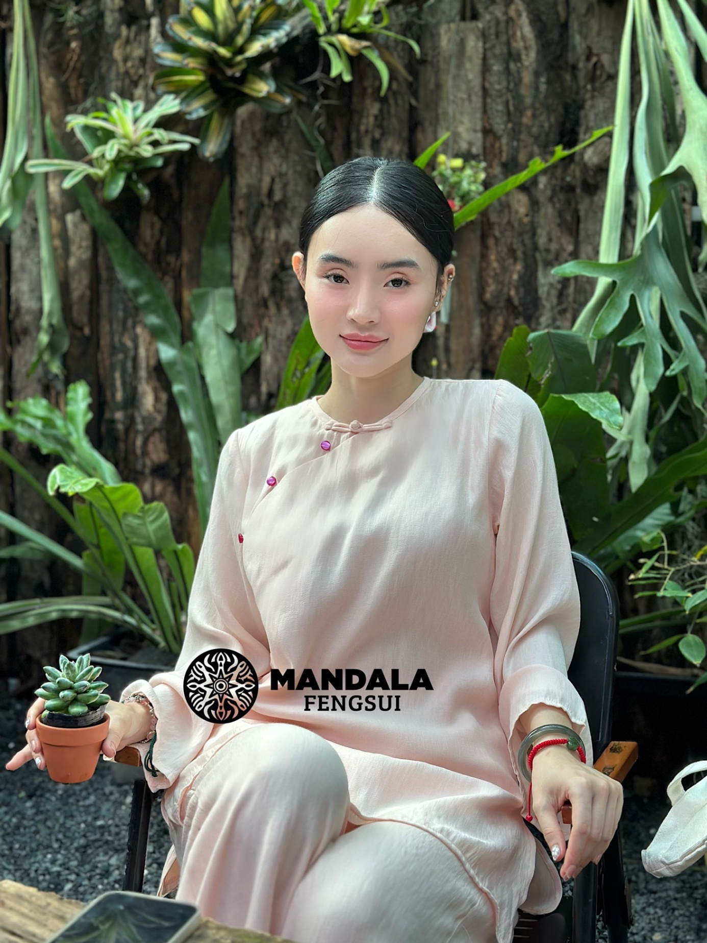 Trang Phục Ngân Từ