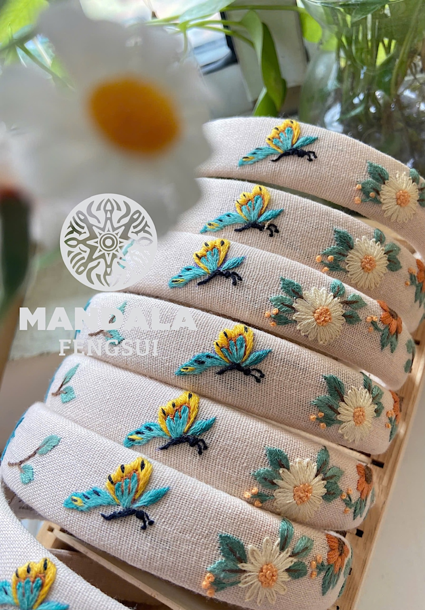Băng đô thêu tay vintage màu kem Mandala – Phụ kiện tóc thủ công cao cấp