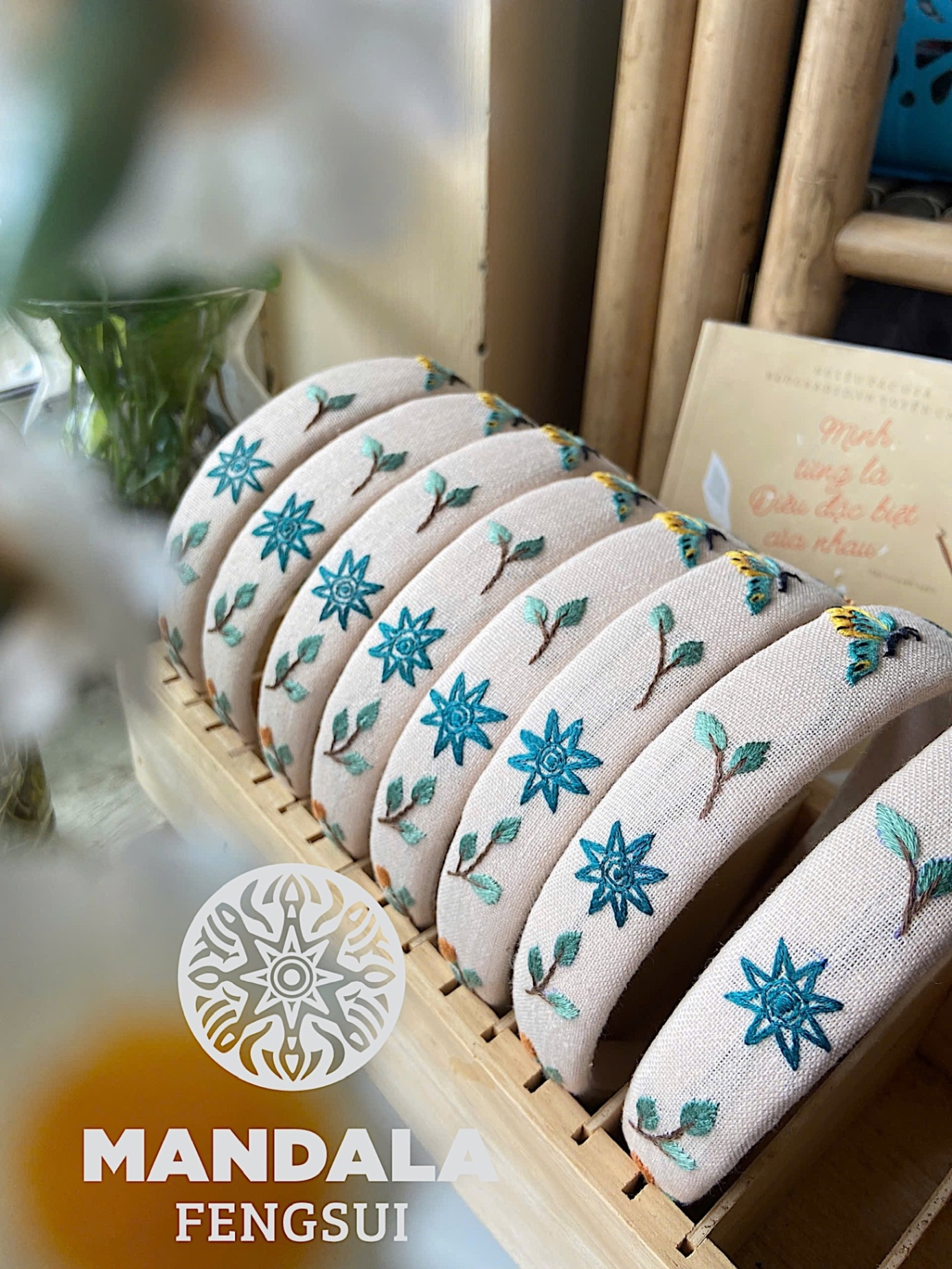 Băng đô thêu tay vintage màu kem Mandala – Phụ kiện tóc thủ công cao cấp