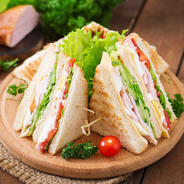 Sandwich jambon thơm ngon, dinh dưỡng cho bữa sáng