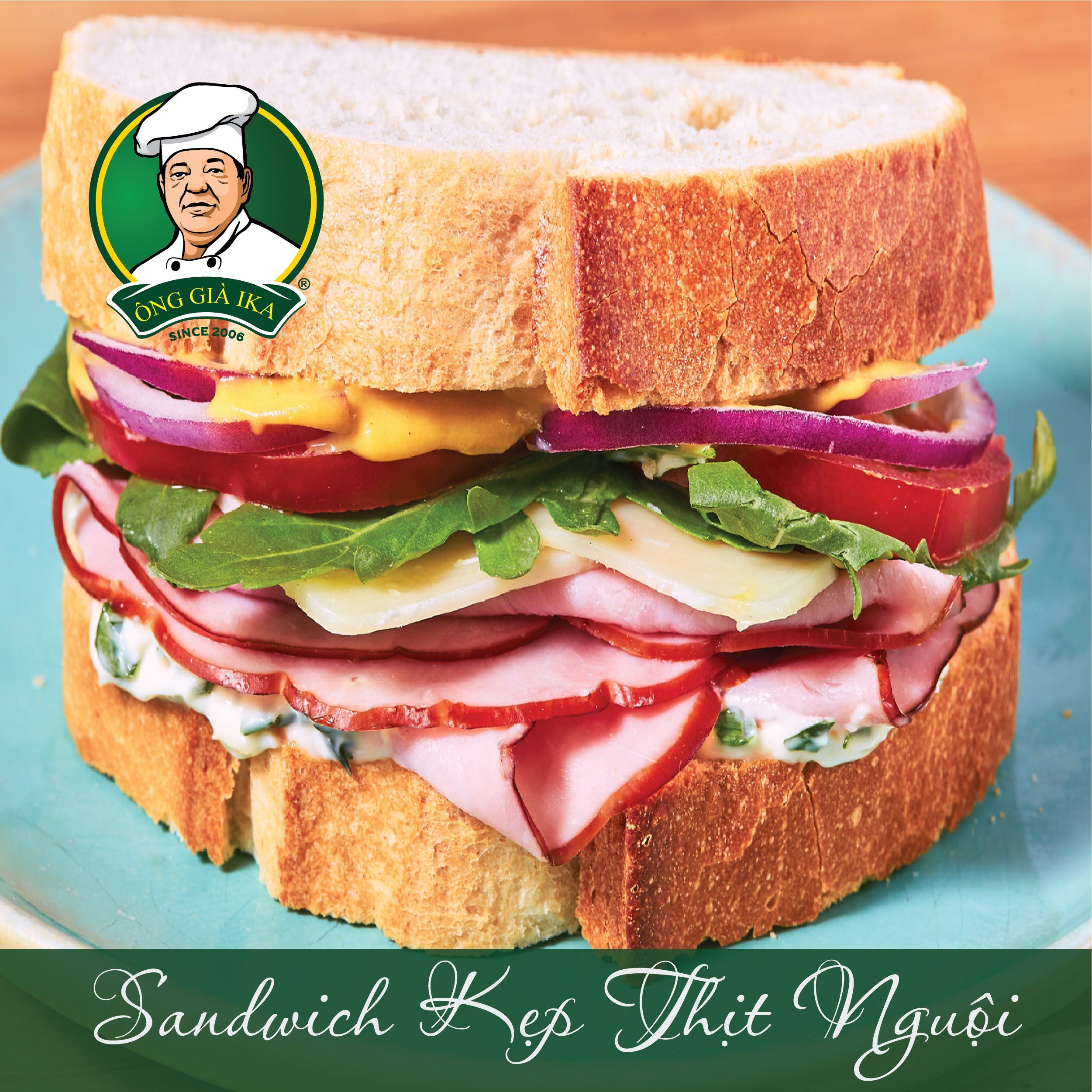 Sandwich kẹp thịt chân giò hun khói hay xúc xích là món ăn hấp dẫn khi đi dã ngoại