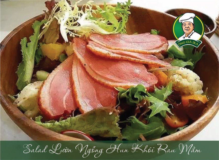 Salad lườn ngỗng hun khói rau mầm