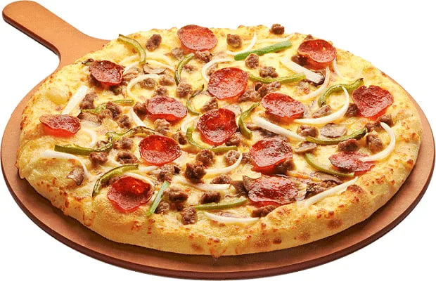 Bánh pizza xúc xích sau khi hoàn thành