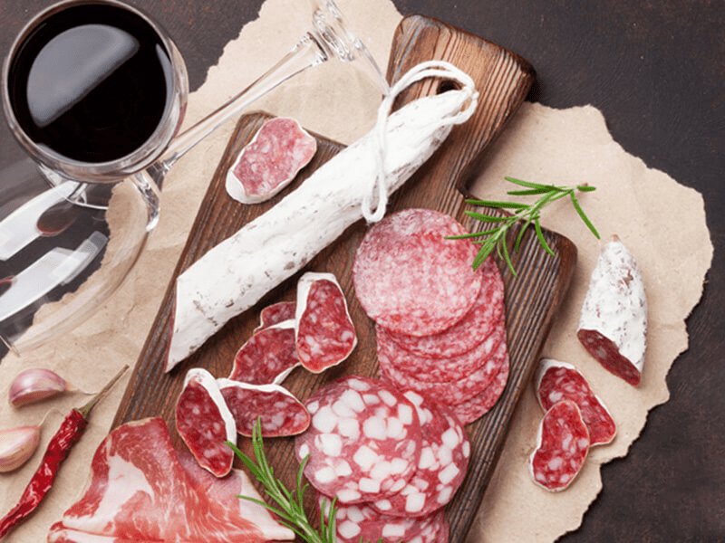 Cách thưởng thức Salami ĐÚNG CHUẨN người bản địa