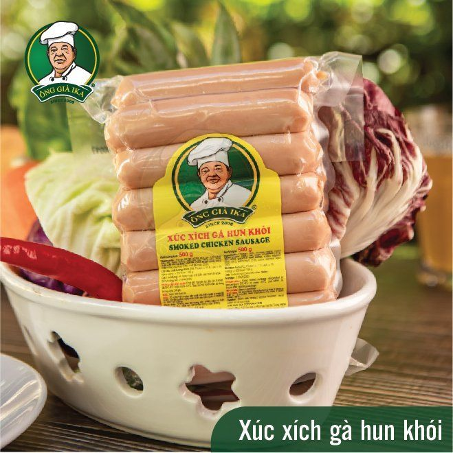 Sản phẩm xúc xích gà hun khói Ông già IKA