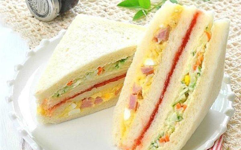 Cách làm bánh mì kẹp ngon