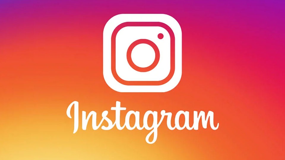 App chụp hình có ngày giờ địa điểm