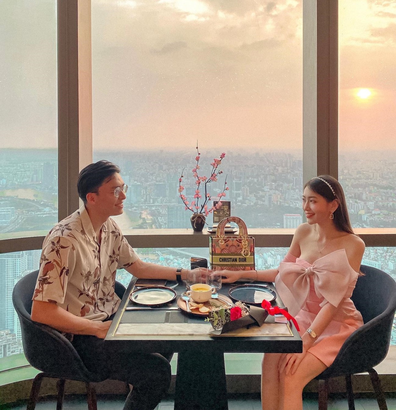 Các địa điểm đi chơi lễ Quốc Khánh 2/9 ở TP.HCM: Đi đâu để vừa vui chơi, vừa ngắm cảnh đẹp?