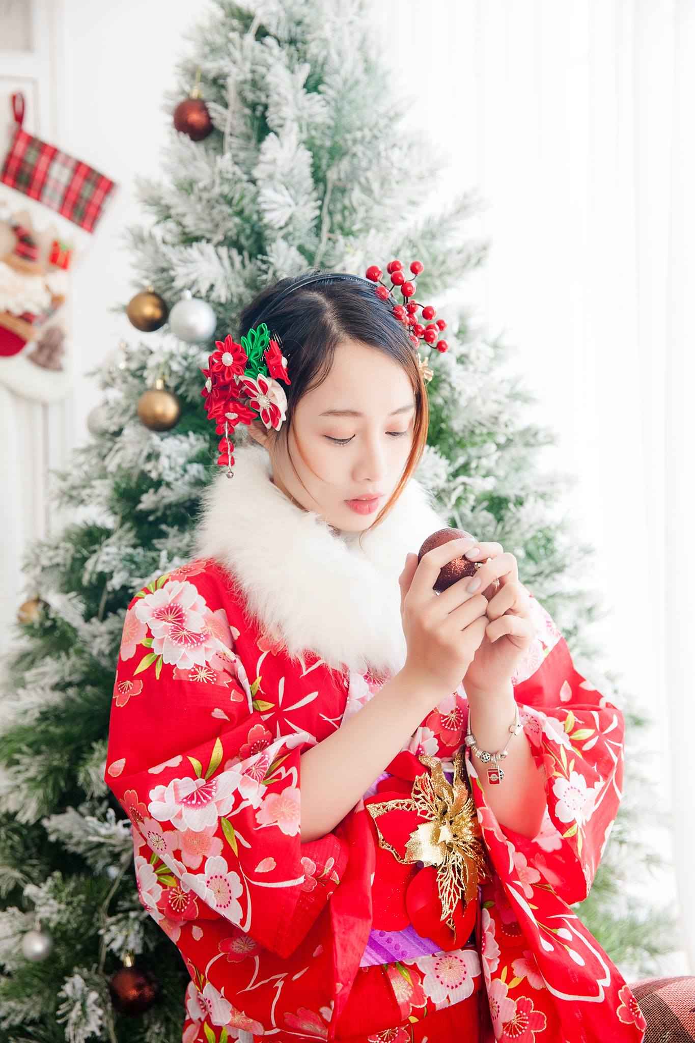 Jovial Studio là địa chỉ chụp ảnh giáng sinh đẹp và rẻ ở Hà Nội