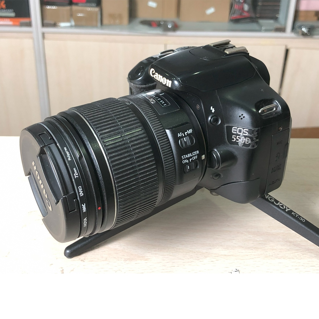 Máy ảnh kỹ thuật số canon hiện đại