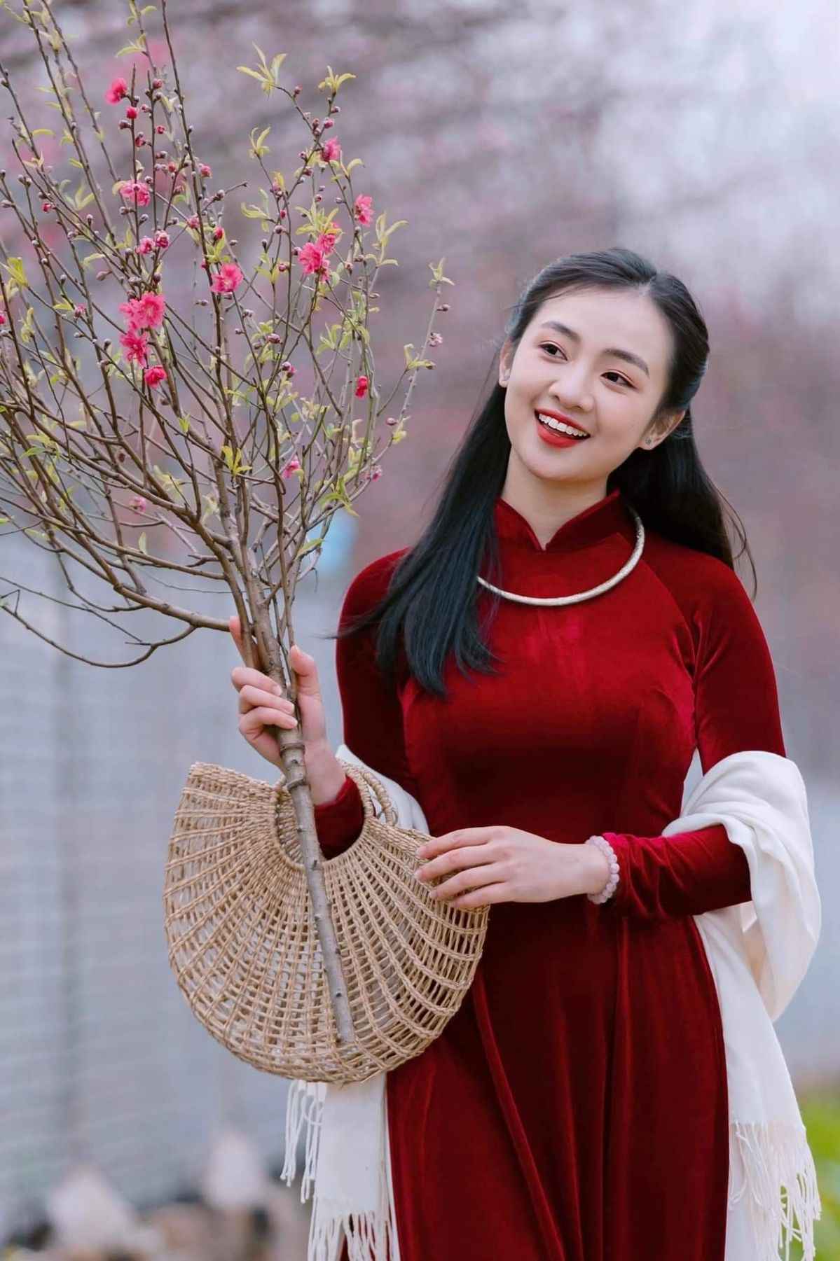 Cách chụp ảnh với hoa đào