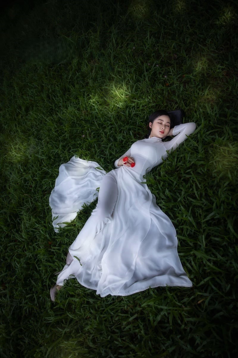 Tư thế nằm cho ảnh nghệ thuật