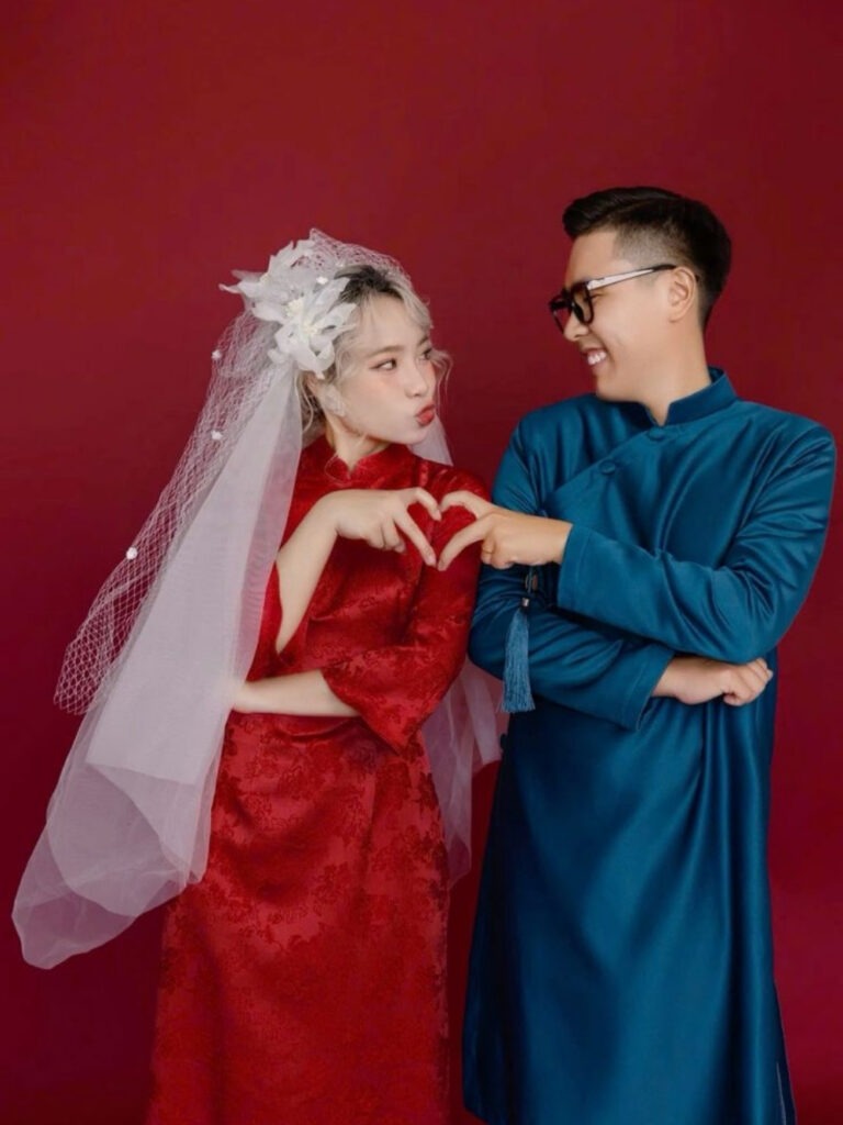Chụp ảnh cưới việt phục tái hiện đám cưới xưa