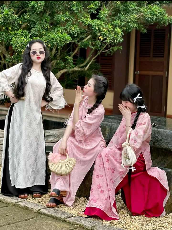 Cùng chọn concept, trang phục, tone makeup, phụ kiện… hẳn là vui hơn rất nhiều